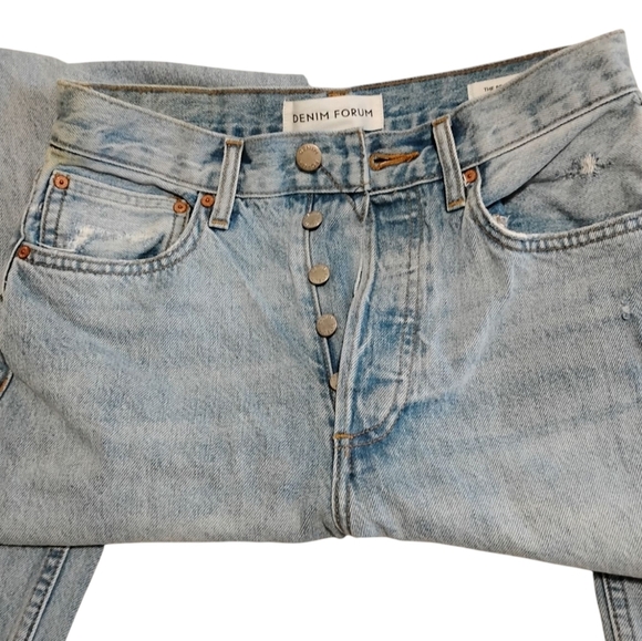 Denim Forum | The BF Highrise Loose 28L  Aritzia Distressed Woman Jean | Size 26 - Picture 4 of 16